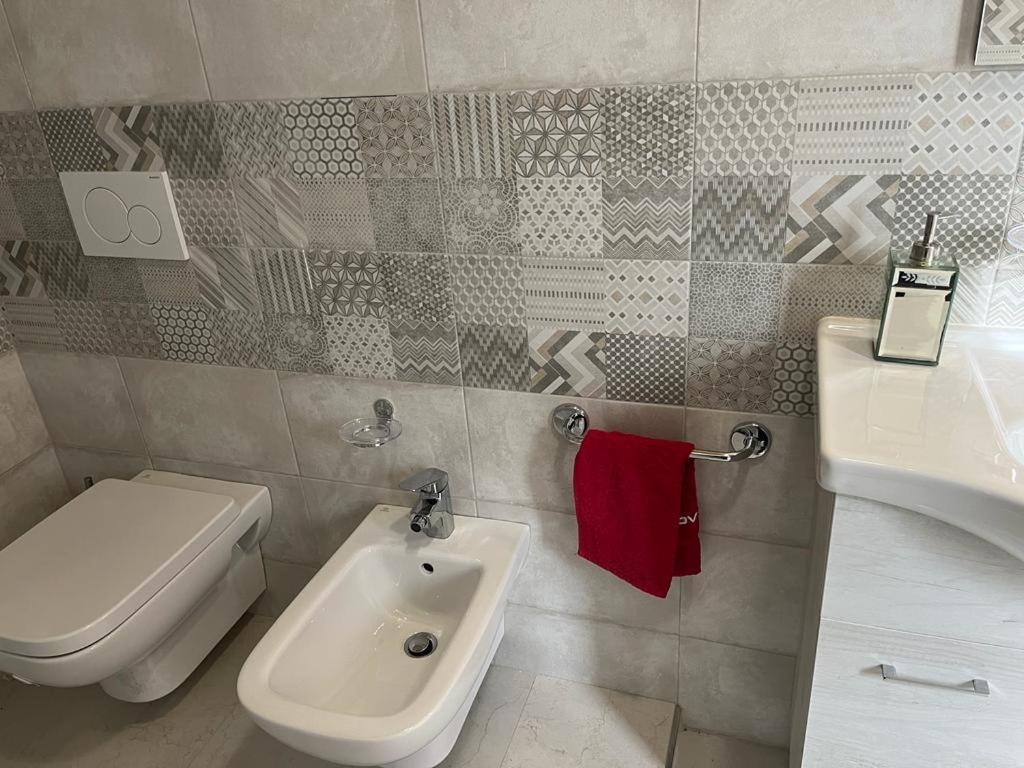 Perla Top Floor Apartment Sirmione Exterior foto