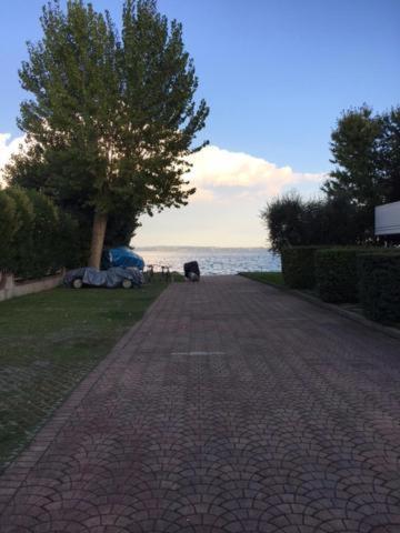 Perla Top Floor Apartment Sirmione Exterior foto